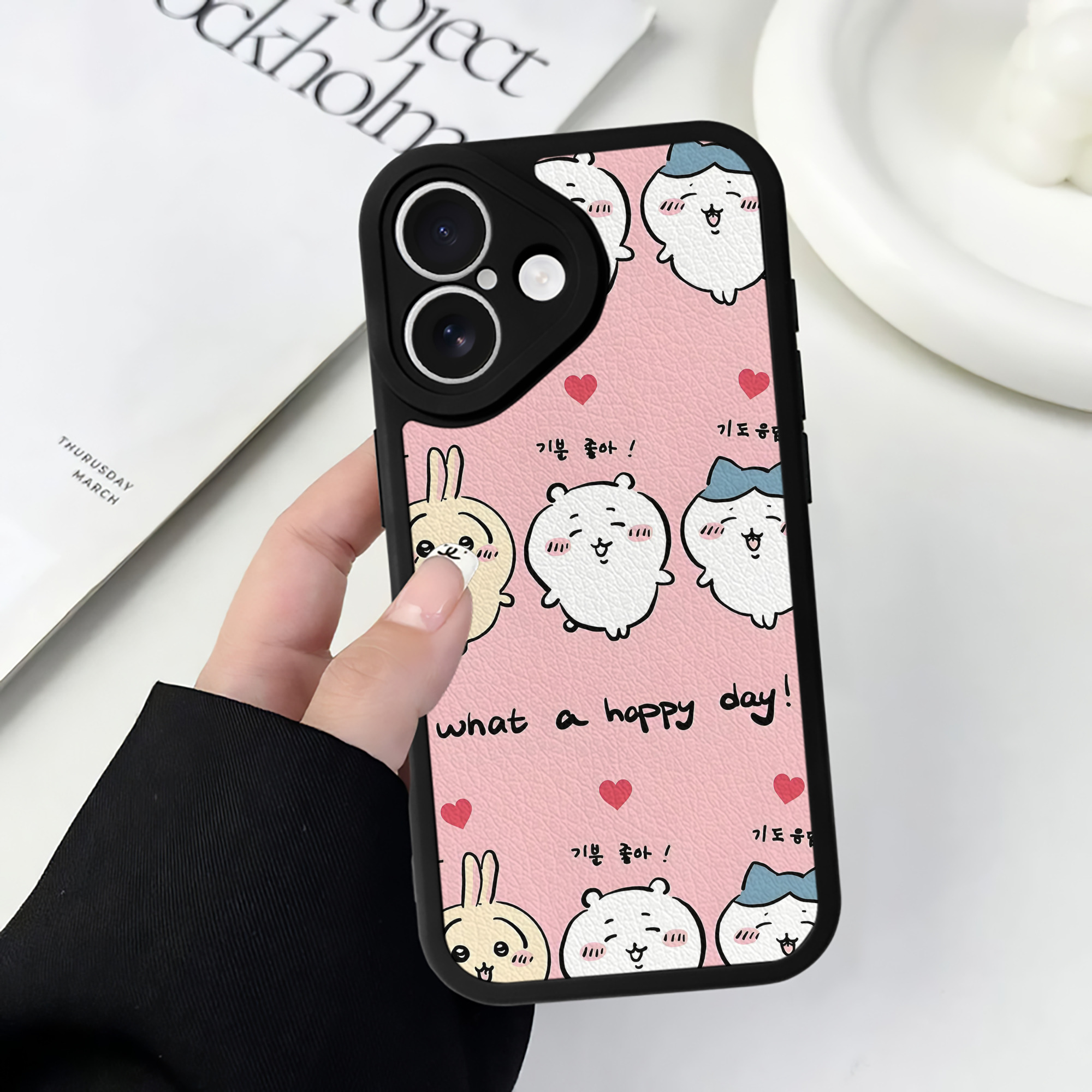（画像用） ちいかわ Chii-kawa 【iPhone 16シリーズ対応】シリコンスマホケース（レザー調） 材質：シリコン